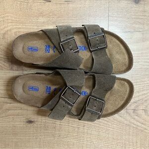 Birkenstock Arizona Suede Brown Sandals - Like New!